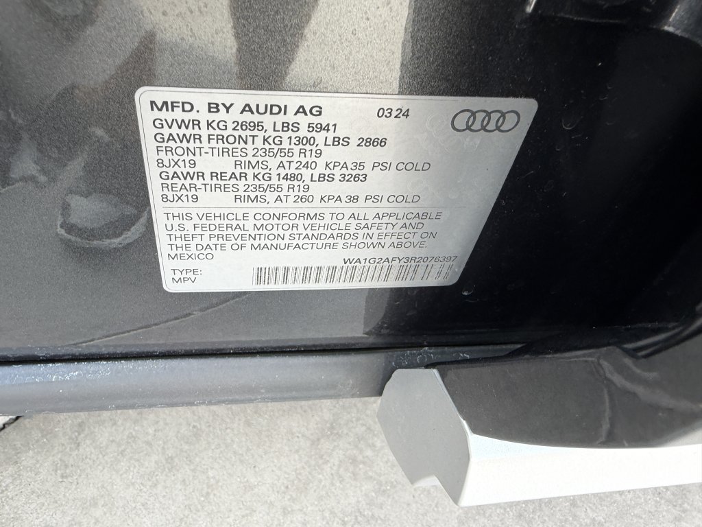 Used 2024 Audi Q5 e Premium w/ Convenience Package AWD/4WD image 45
