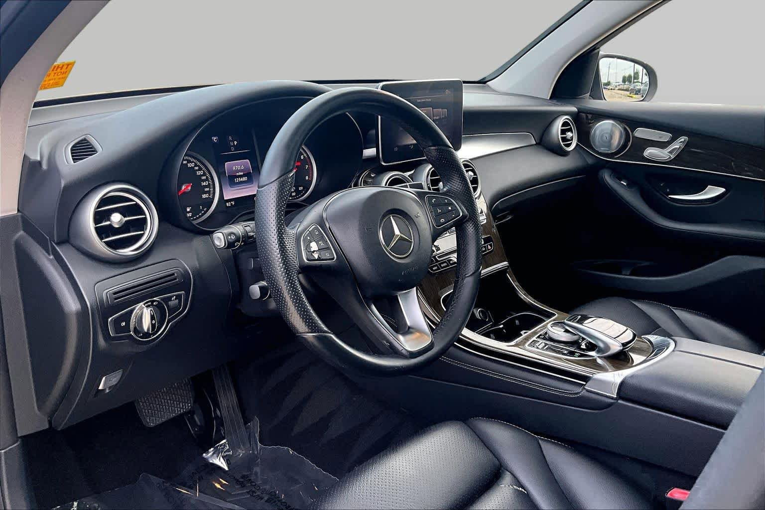 Used 2016 Mercedes-Benz GLC 300 4MATIC image 16