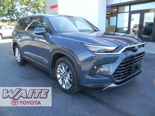 Used 2024 Toyota Grand Highlander AWD image 1