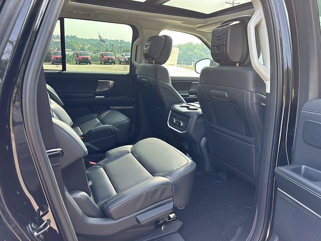 New 2027 Ford Expedition Max Platinum w/ Driver's Package AWD/4WD image 18