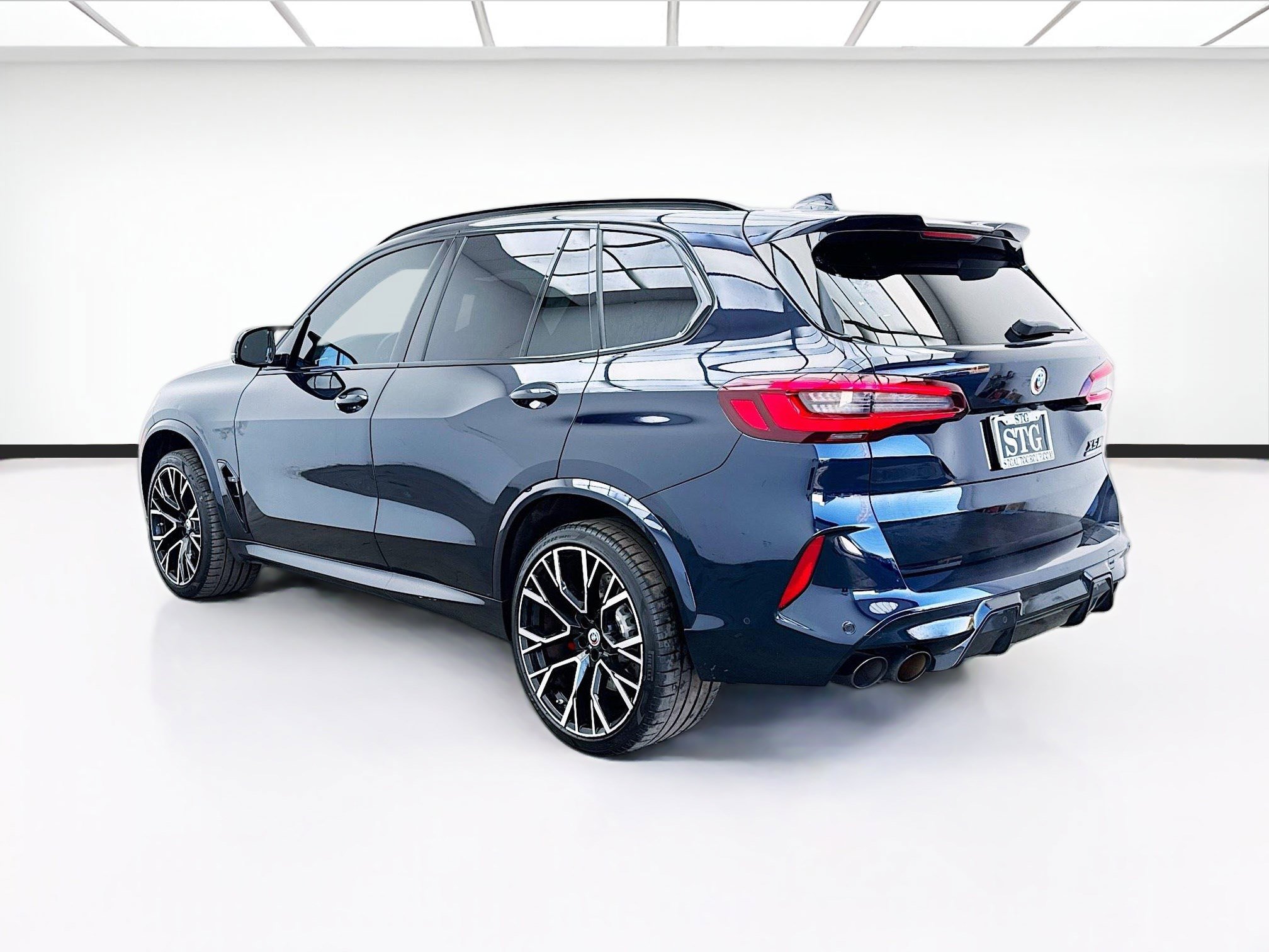 Used 2022 BMW X5 M w/ Competition Package 2 image 6