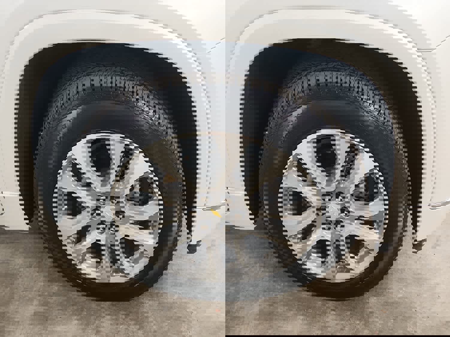 Used 2021 Chevrolet Traverse Premier image 17