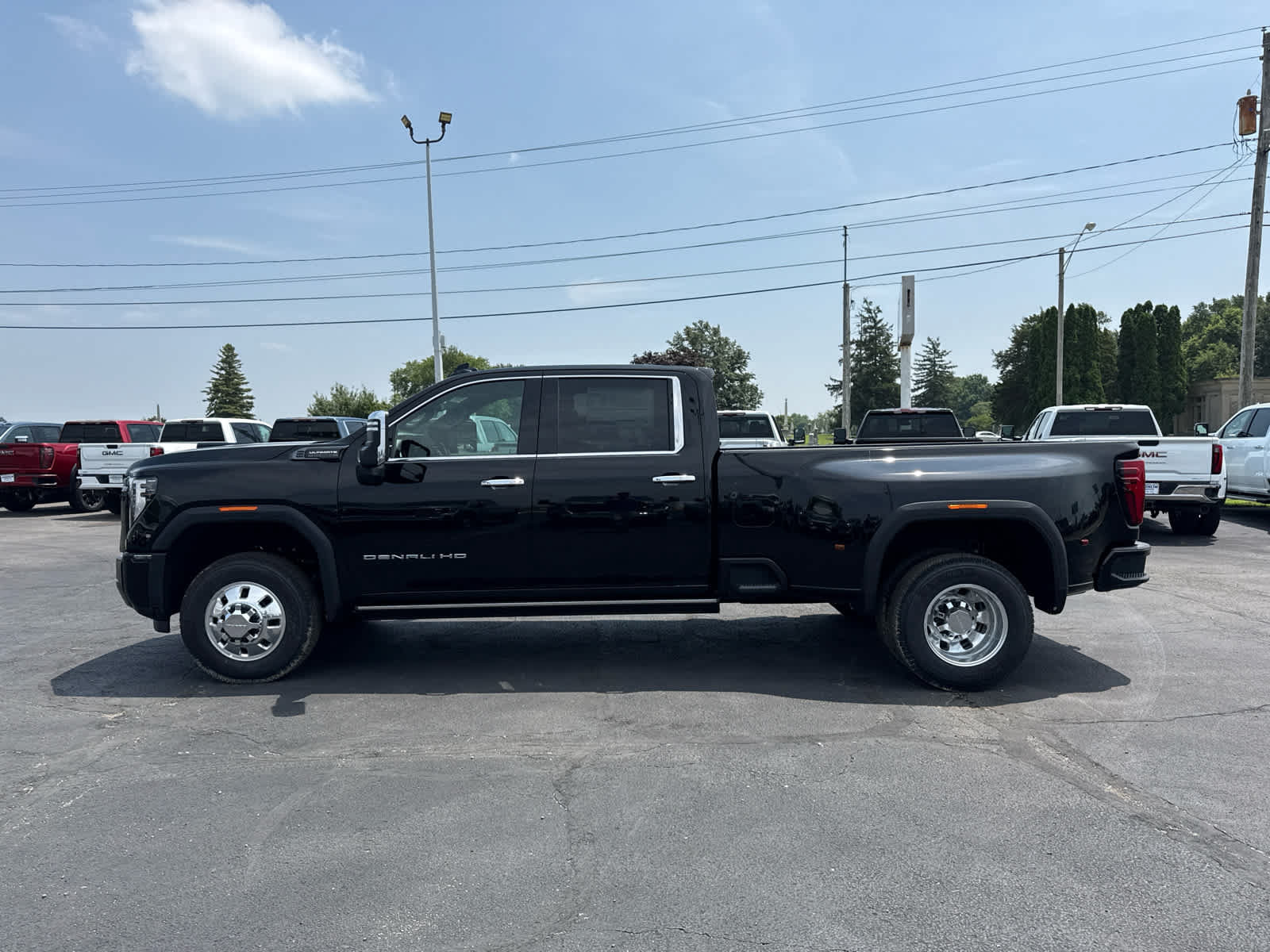 New 2026 GMC Sierra 3500 Denali Ultimate AWD/4WD image 2