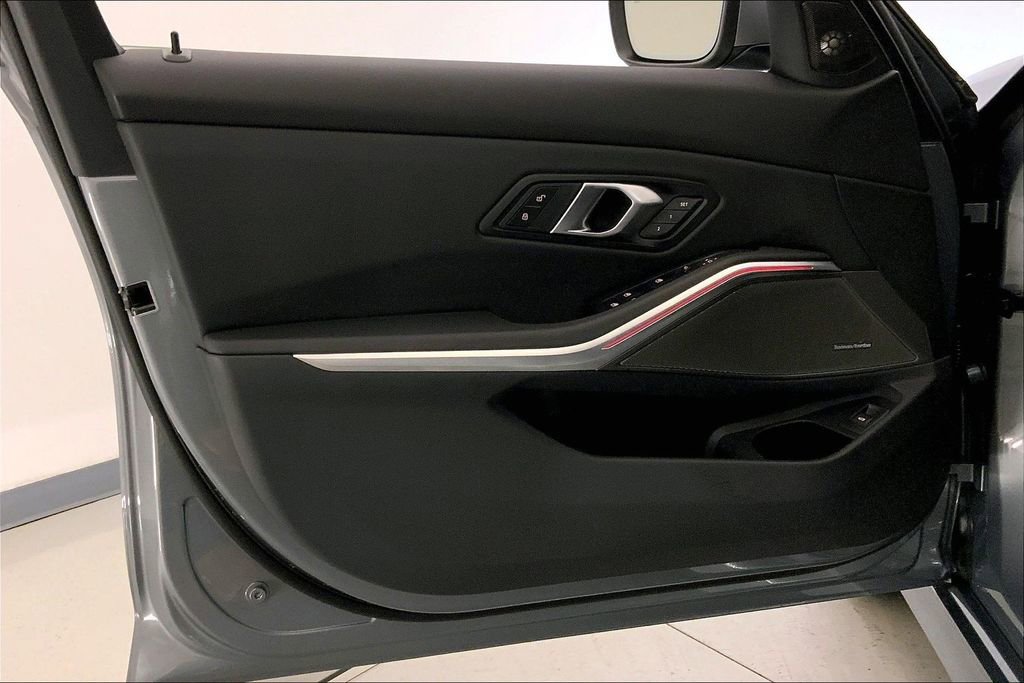 Certified 2025 BMW 330i xDrive Sedan w/ Premium Package image 24