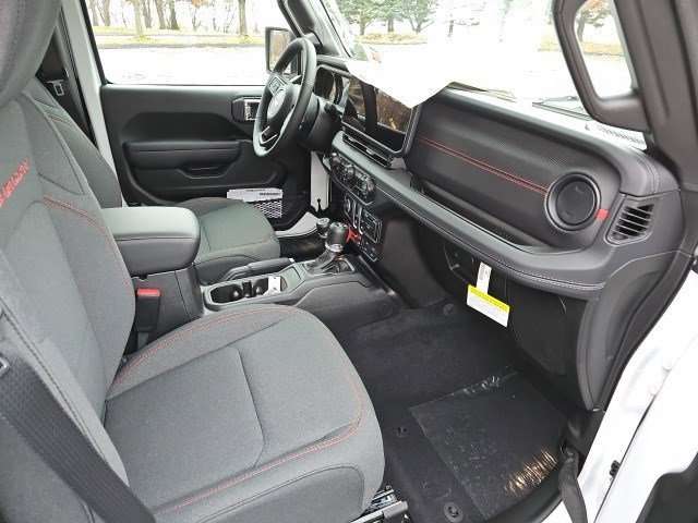 New 2026 Jeep Wrangler Rubicon w/ Technology Group image 11