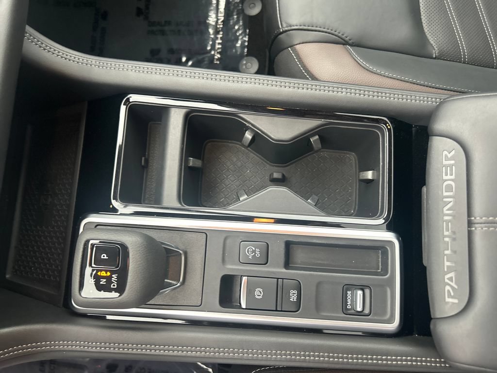 Used 2025 Nissan Pathfinder Platinum w/ Cargo Package FWD image 28