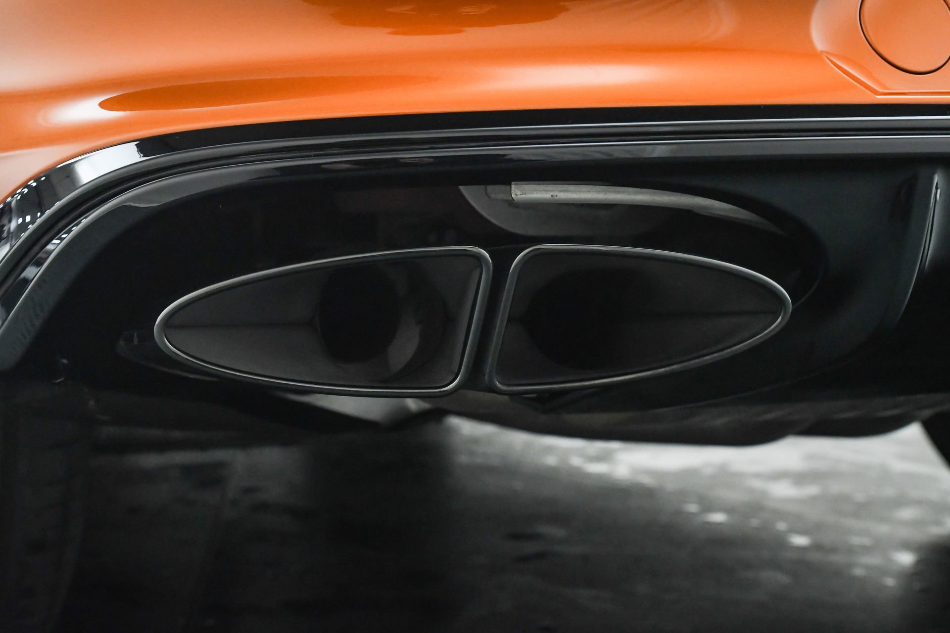 Certified 2022 Bentley Bentayga image 23