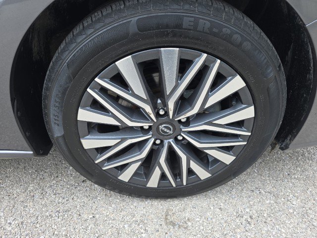 Used 2024 Nissan Altima 2.5 SV image 12