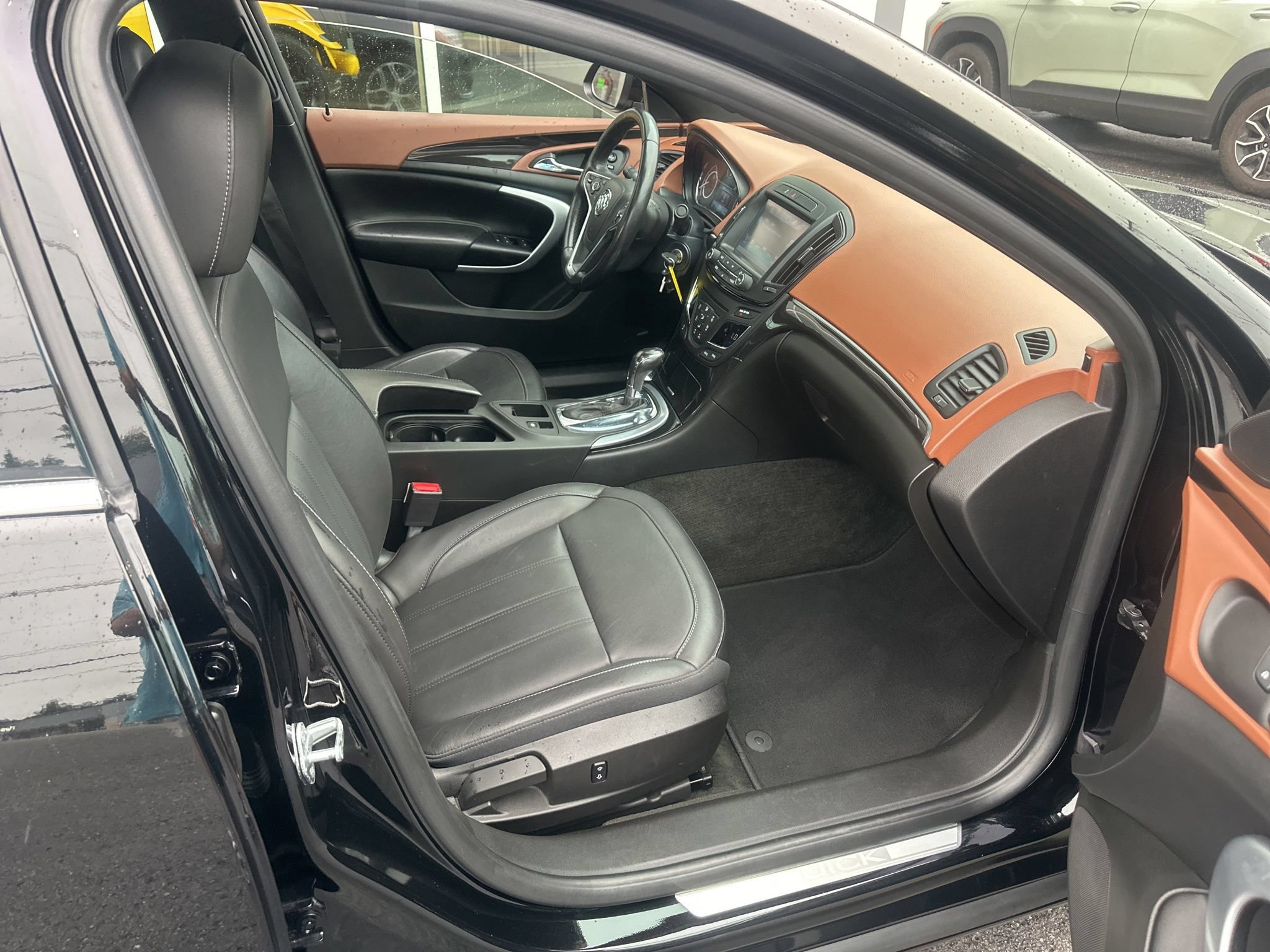 Used 2017 Buick Regal Sport Touring FWD image 8