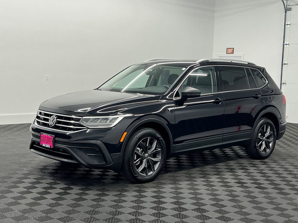 Used 2022 Volkswagen Tiguan SE