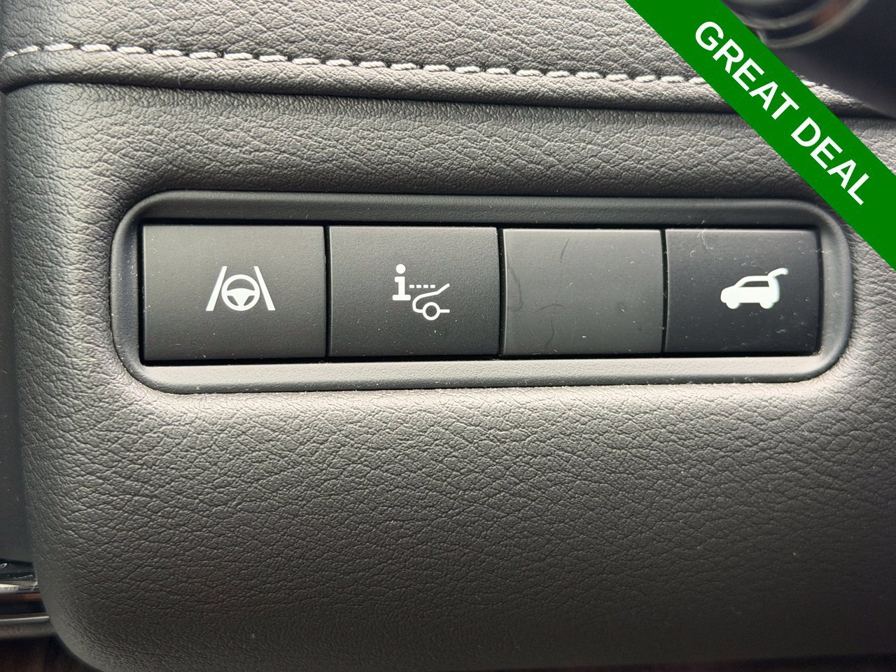 Used 2025 Nissan Armada Platinum w/ Convenience Package RWD image 24