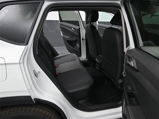 New 2026 Volkswagen Taos SE image 13