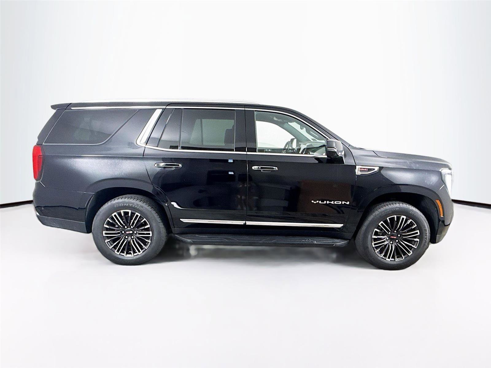 Used 2025 GMC Yukon Elevation image 13