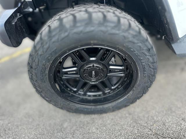 Used 2025 Jeep Wrangler Sahara w/ Safety Group image 17