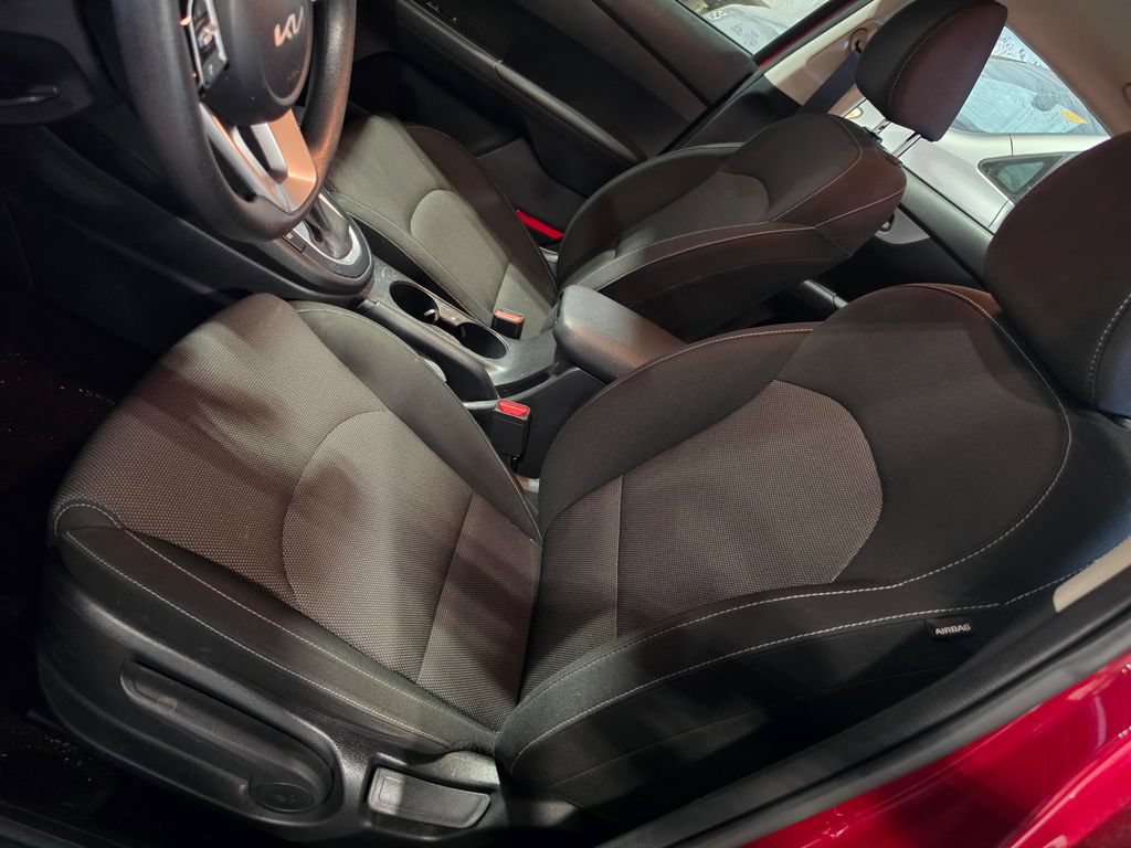 Used 2023 Kia Forte LXS w/ LXS Technology Package FWD image 6
