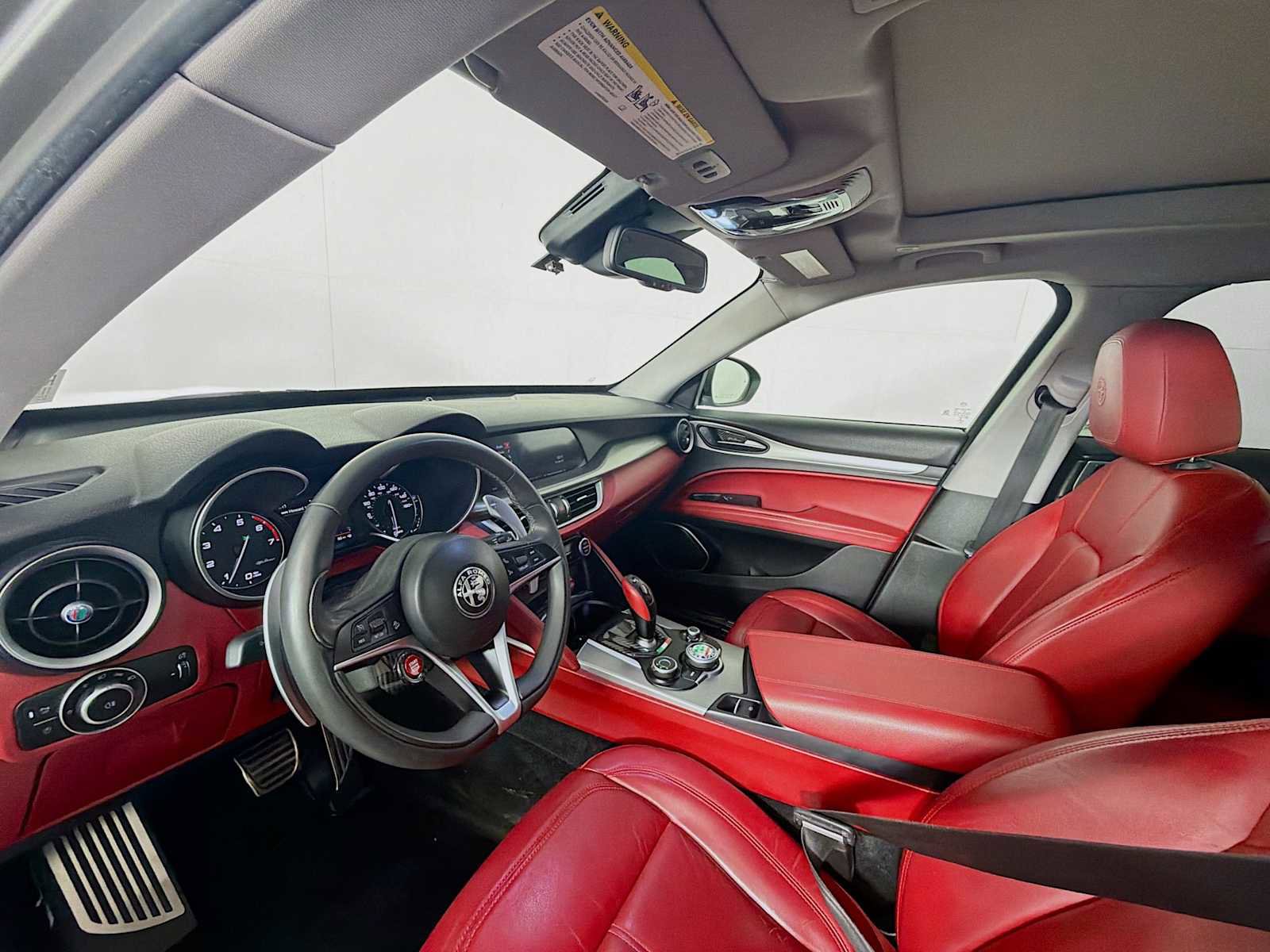 Used 2019 Alfa Romeo Stelvio Sport w/ Quick Order Package 22J Sport AWD/4WD image 11