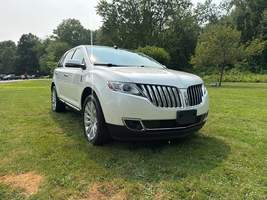 Used 2012 Lincoln MKX AWD image 3