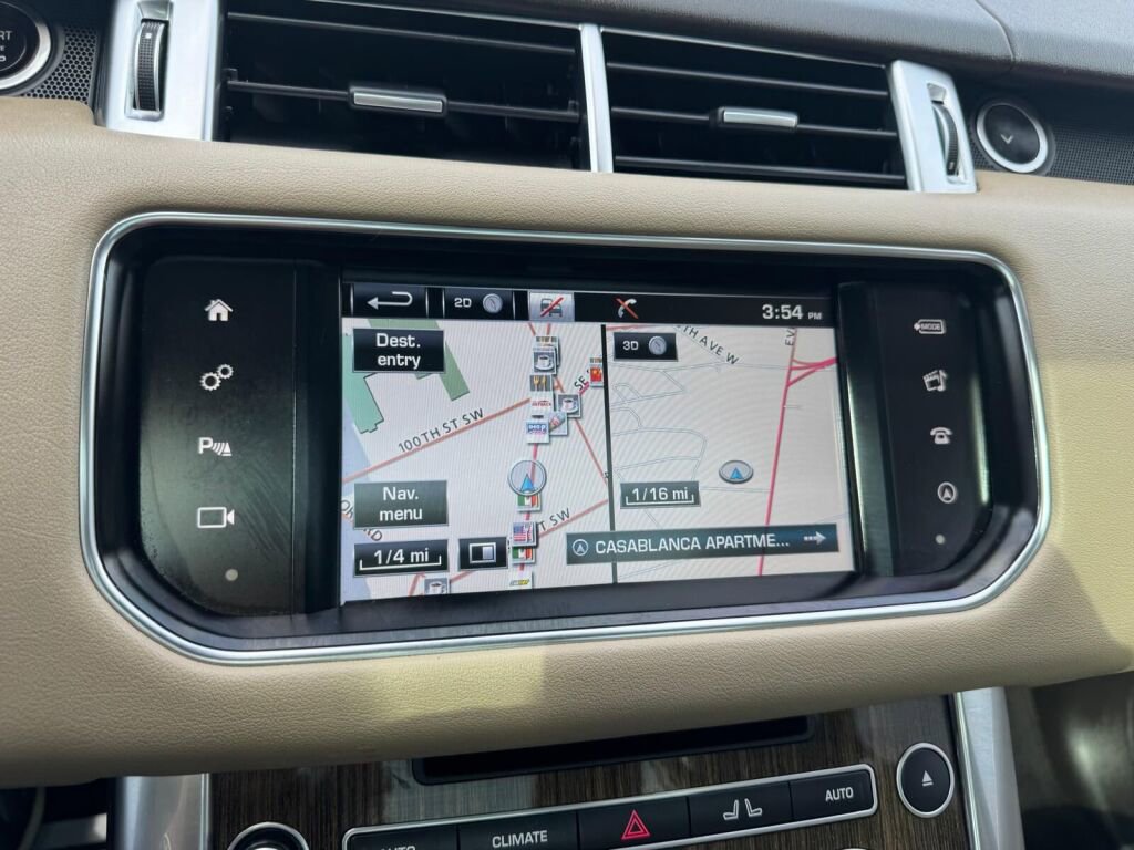 Used 2016 Land Rover Range Rover Sport HSE AWD/4WD image 25