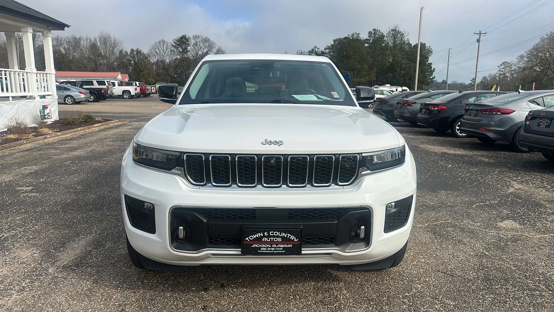 Used 2023 Jeep Grand Cherokee Overland w/ Adv Protech Group III image 2