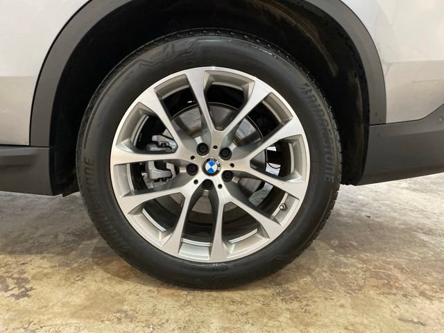Used 2026 BMW X5 sDrive40i RWD image 32