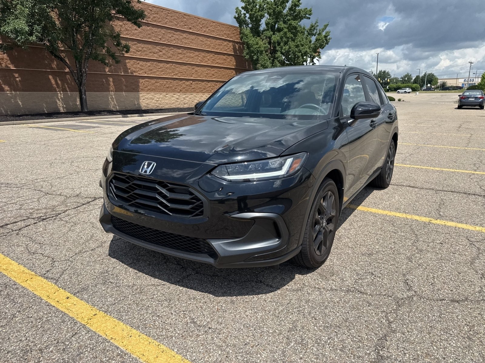 Used 2024 Honda HR-V Sport image 8