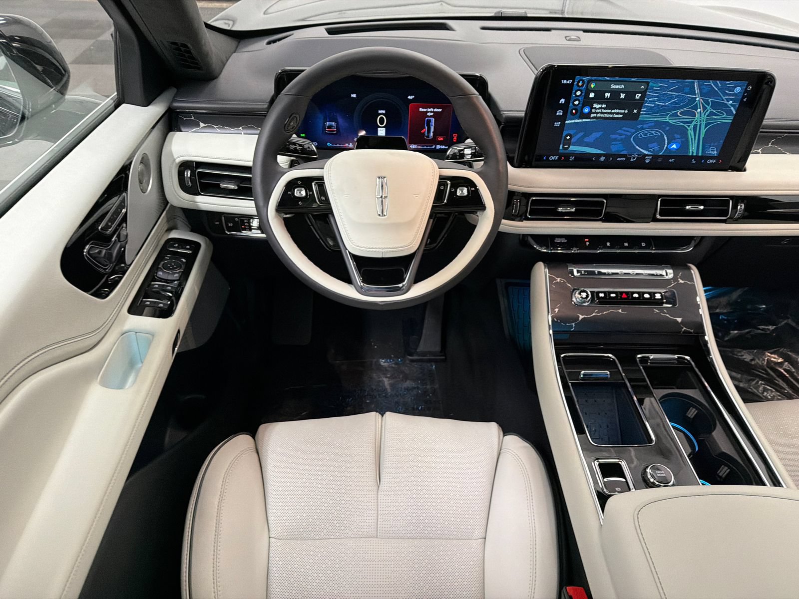 New 2026 Lincoln Aviator Black Label w/ Dynamic Handling Package AWD/4WD image 25