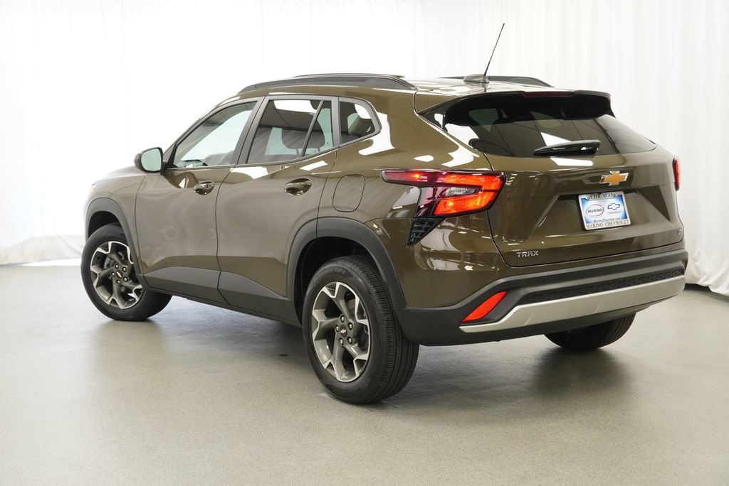 Certified 2024 Chevrolet Trax LT w/ Sunroof Package FWD image 6