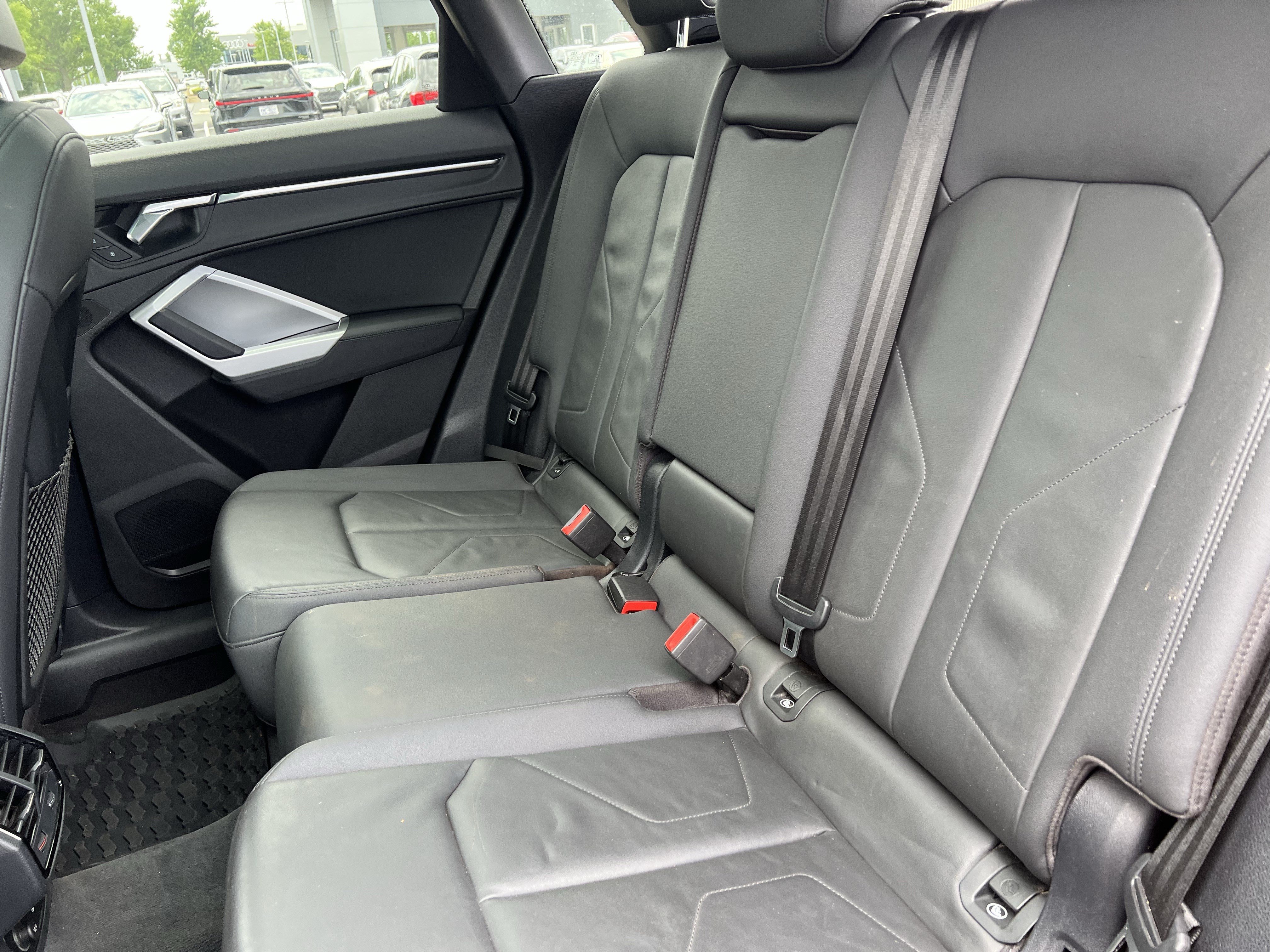 Used 2020 Audi Q3 2.0T Premium w/ Convenience Package AWD/4WD image 32