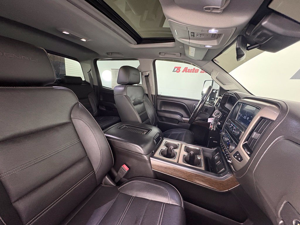 Used 2019 GMC Sierra 2500 Denali w/ Duramax Plus Package AWD/4WD image 39