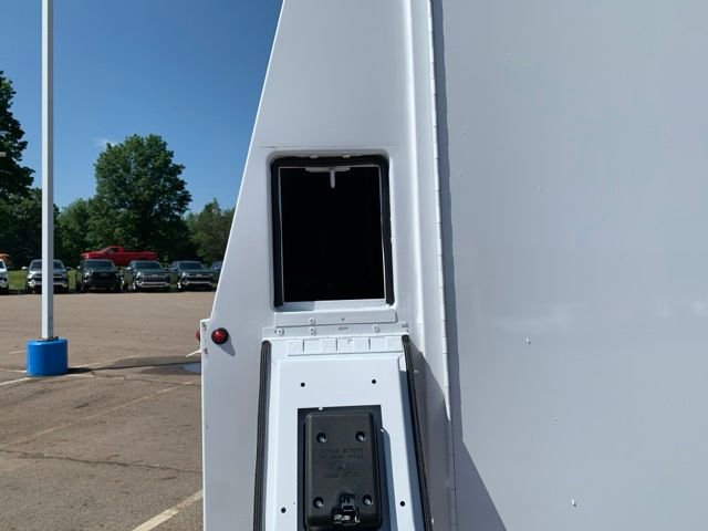 New 2024 Chevrolet Express 3500 w/ Power Convenience Package image 18