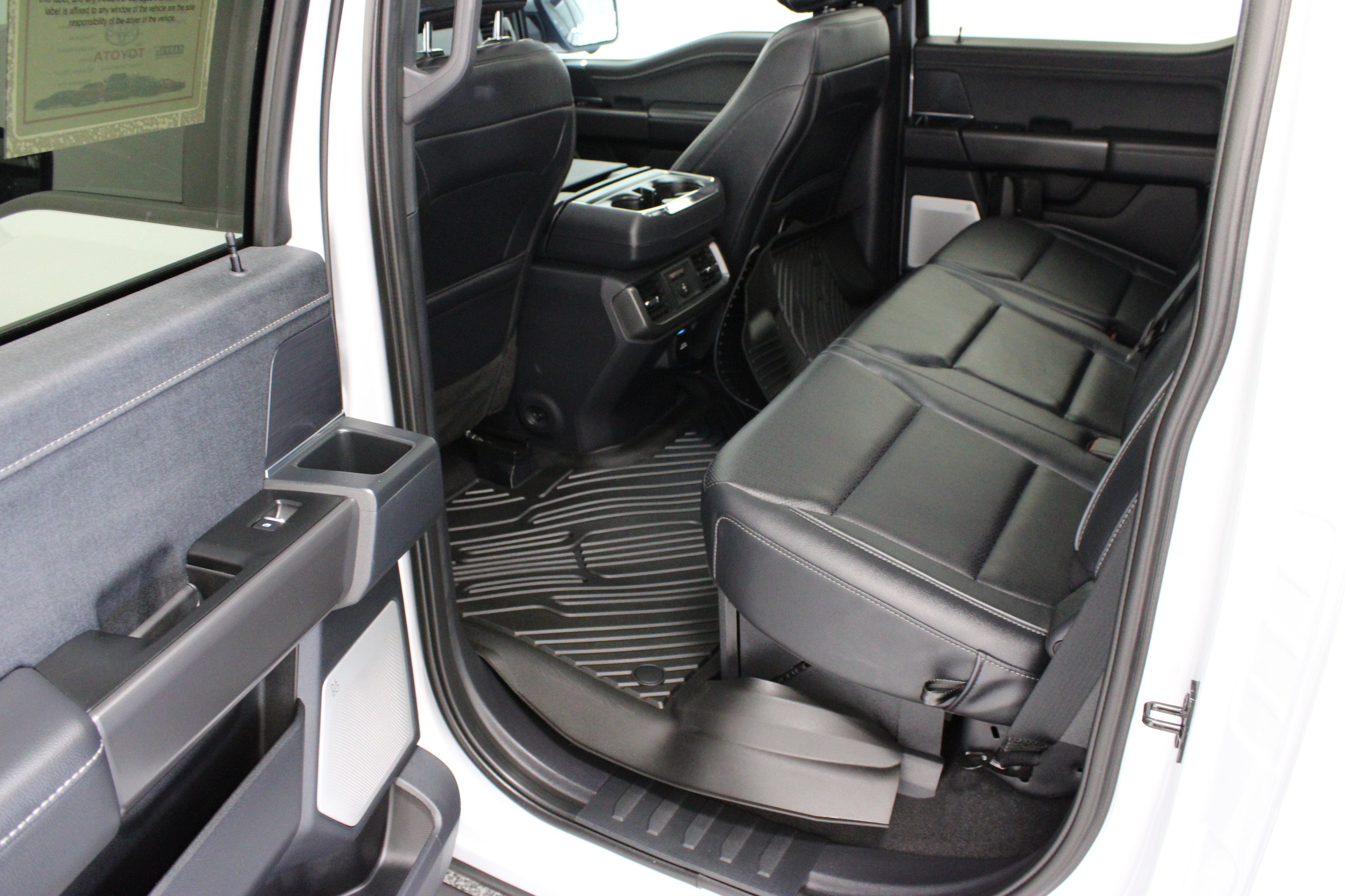 Used 2025 Ford F150 Lariat w/ Equipment Group 502A High AWD/4WD image 32