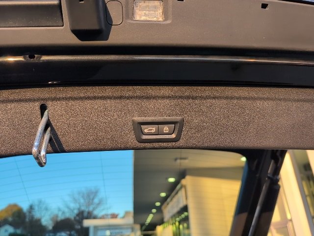 Certified 2023 BMW X6 xDrive40i w/ Executive Package image 31