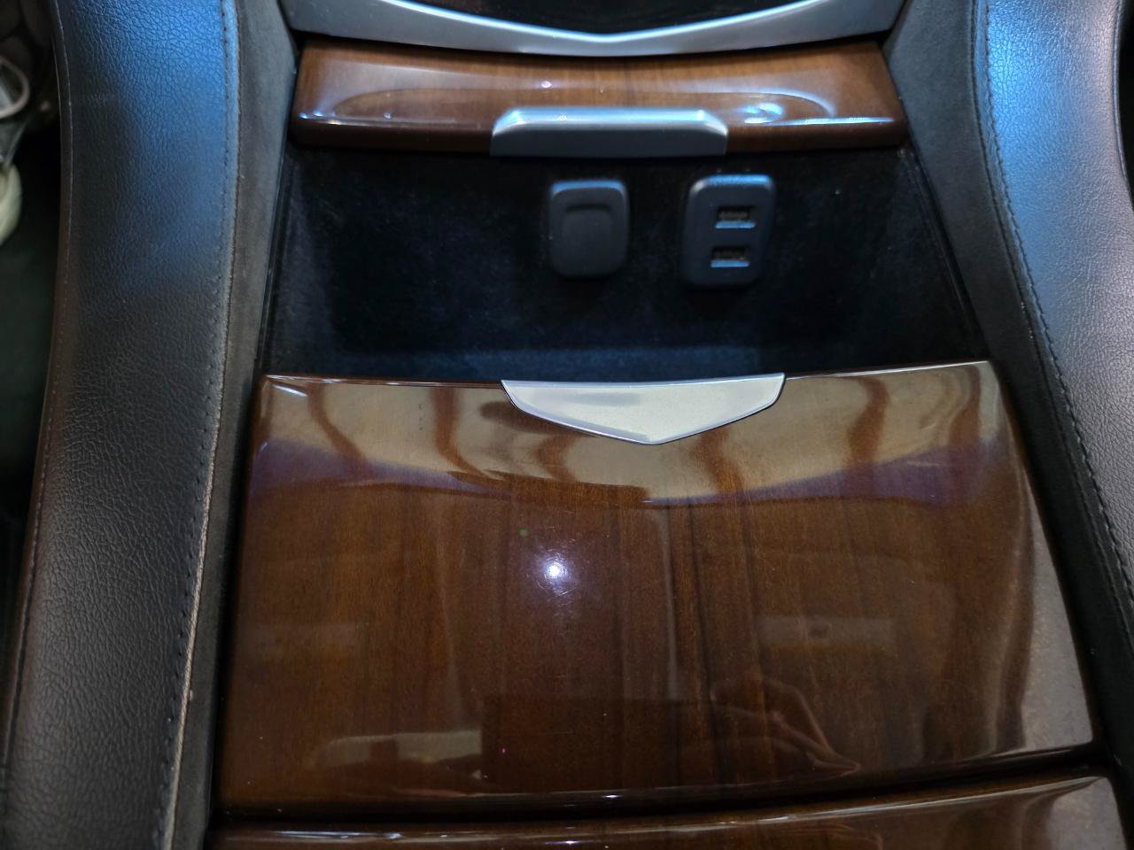 Used 2020 Cadillac Escalade ESV Luxury AWD/4WD image 43