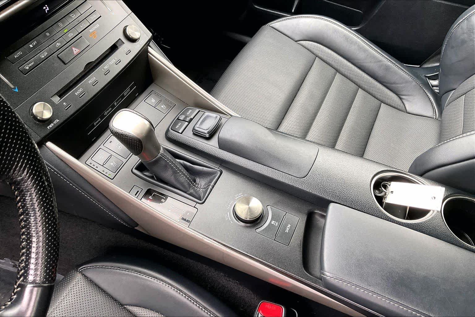 Used 2016 Lexus IS 200t w/ F Sport Package RWD image 17