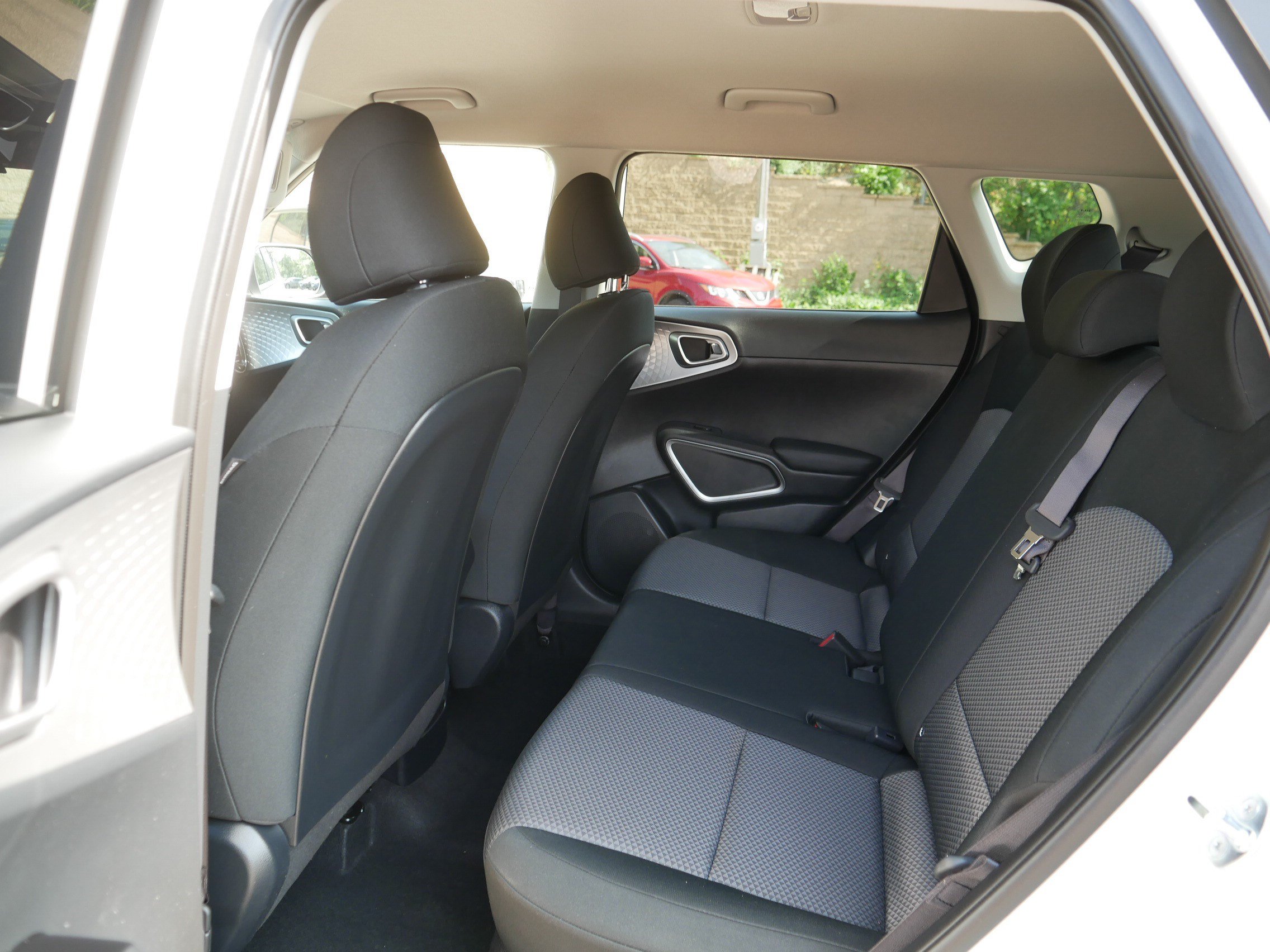 Certified 2024 Kia Soul S FWD image 34
