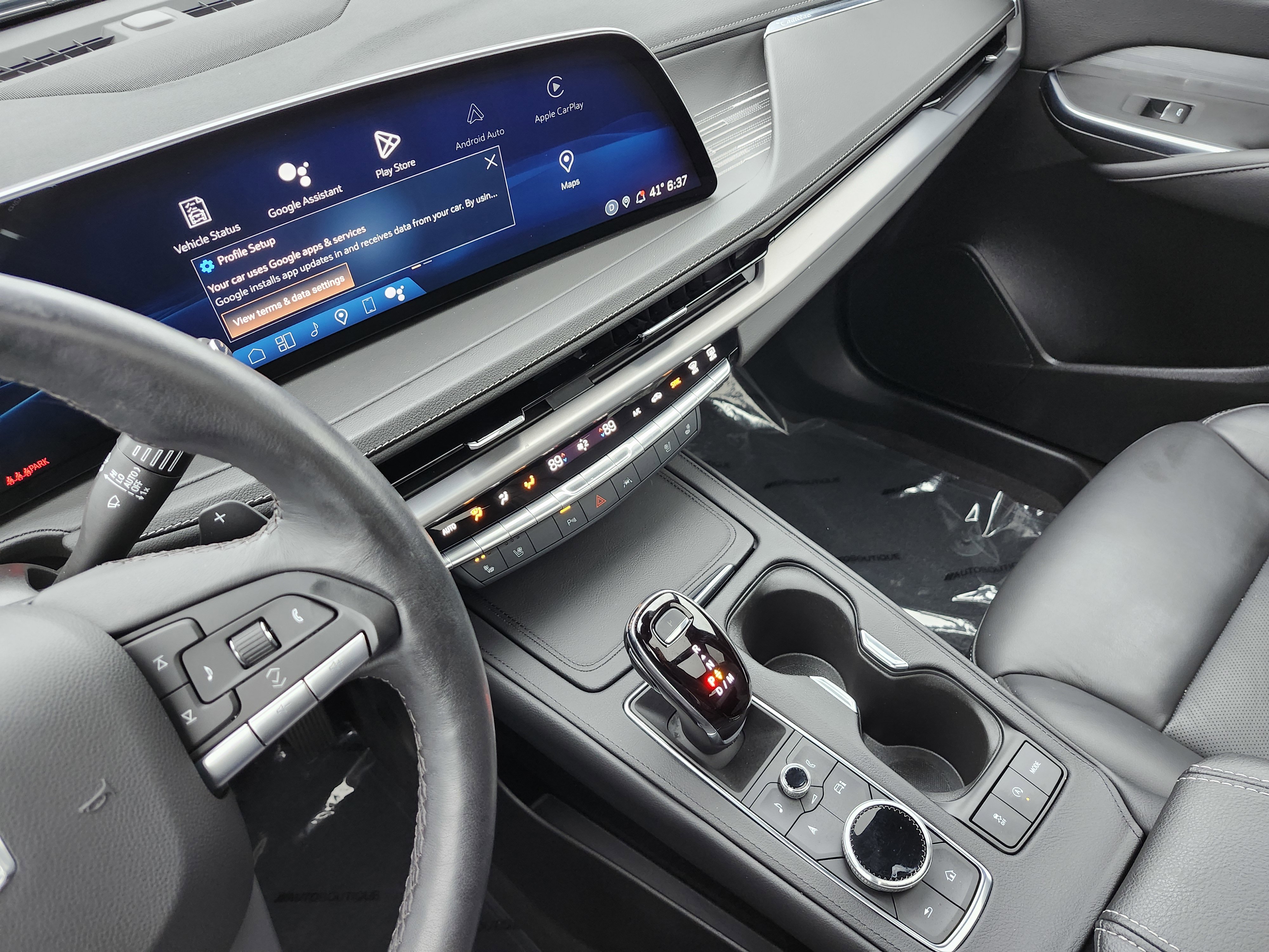 Used 2024 Cadillac XT4 Premium Luxury image 36