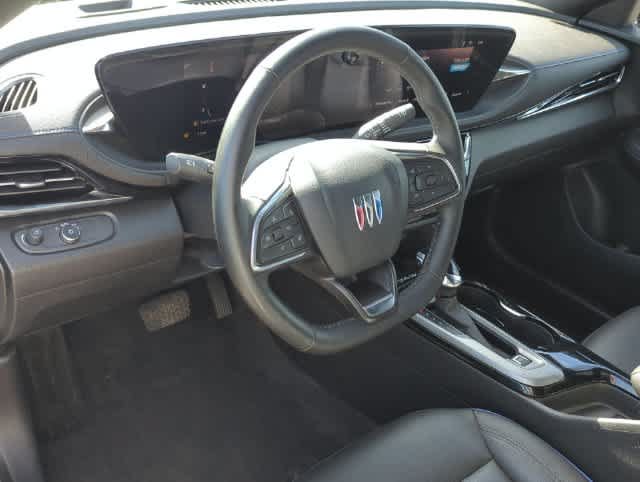 Used 2024 Buick Envista Sport Touring w/ Convenience I Package FWD image 10
