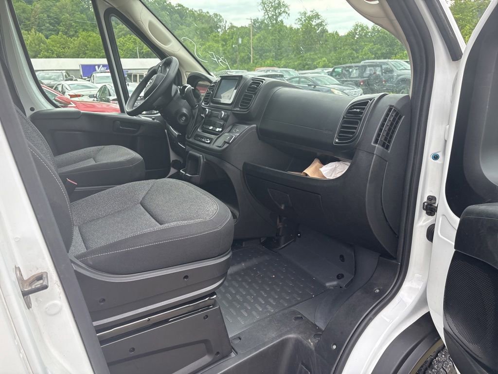 Used 2025 RAM ProMaster 2500 w/ Safety Group FWD image 11