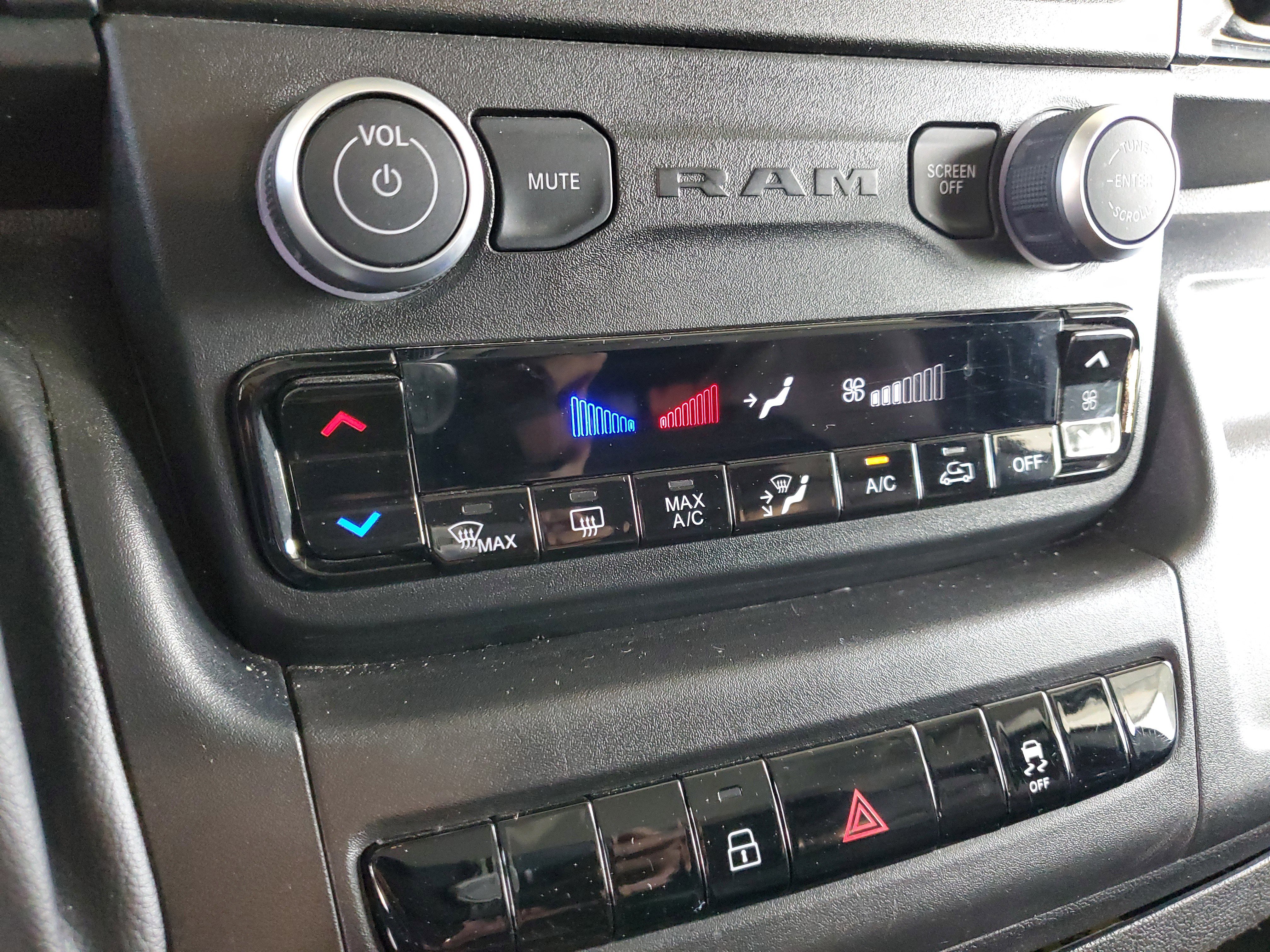 Used 2025 RAM ProMaster 2500 w/ Convenience Group FWD image 27