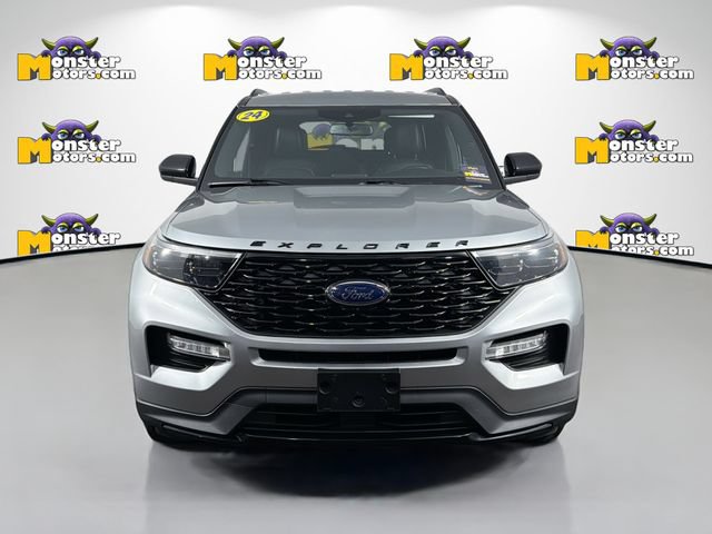 Used 2024 Ford Explorer ST-Line w/ Class IV Trailer Tow Package AWD/4WD image 2
