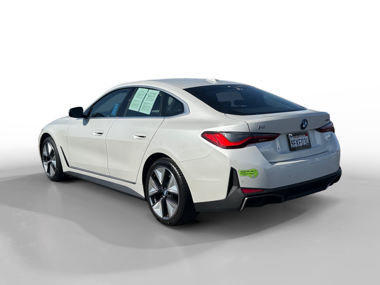 Used 2023 BMW i4 eDrive35 w/ Premium Package RWD image 3