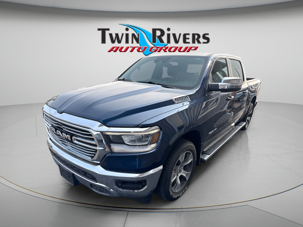 Used 2023 RAM 1500 Laramie AWD/4WD image 1