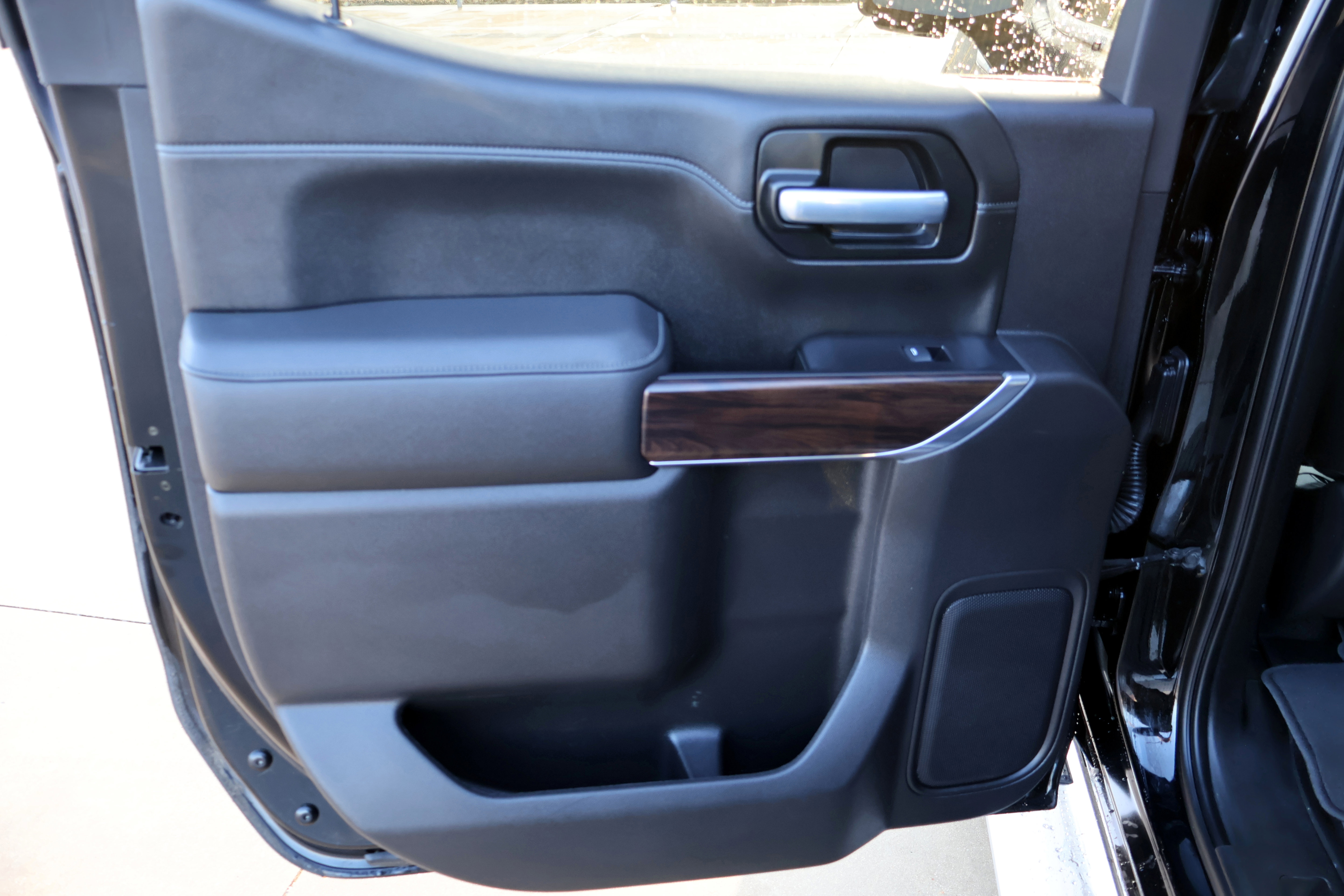 Used 2021 GMC Sierra 1500 SLT image 18