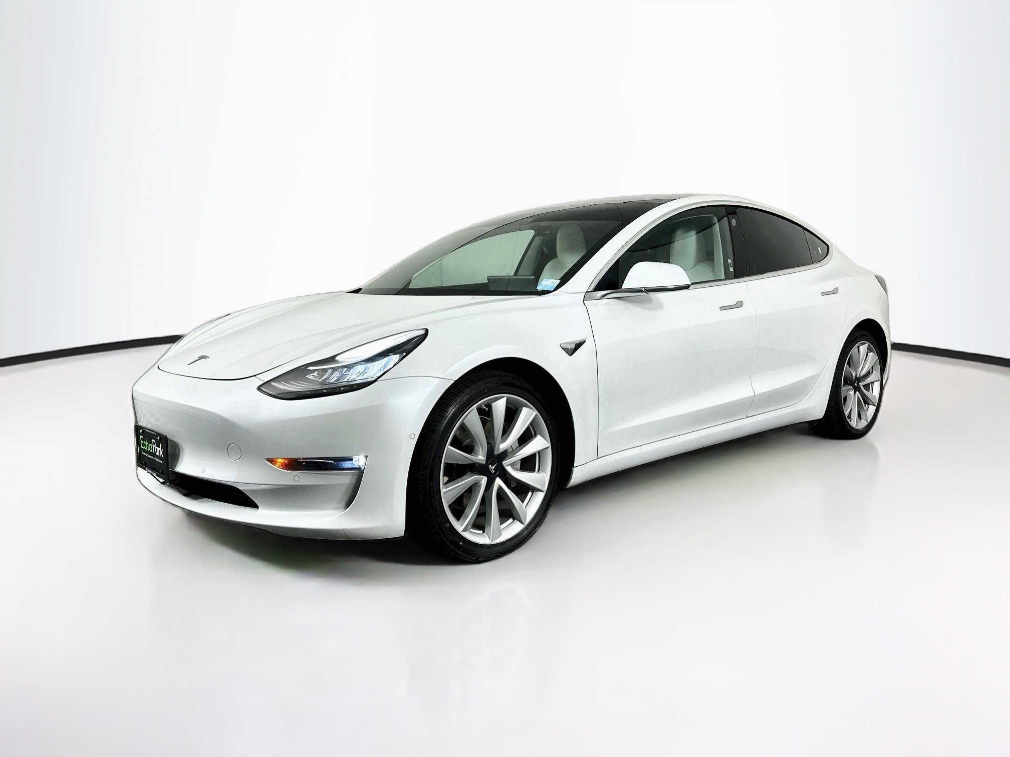 Used 2019 Tesla Model 3 Long Range AWD/4WD image 3