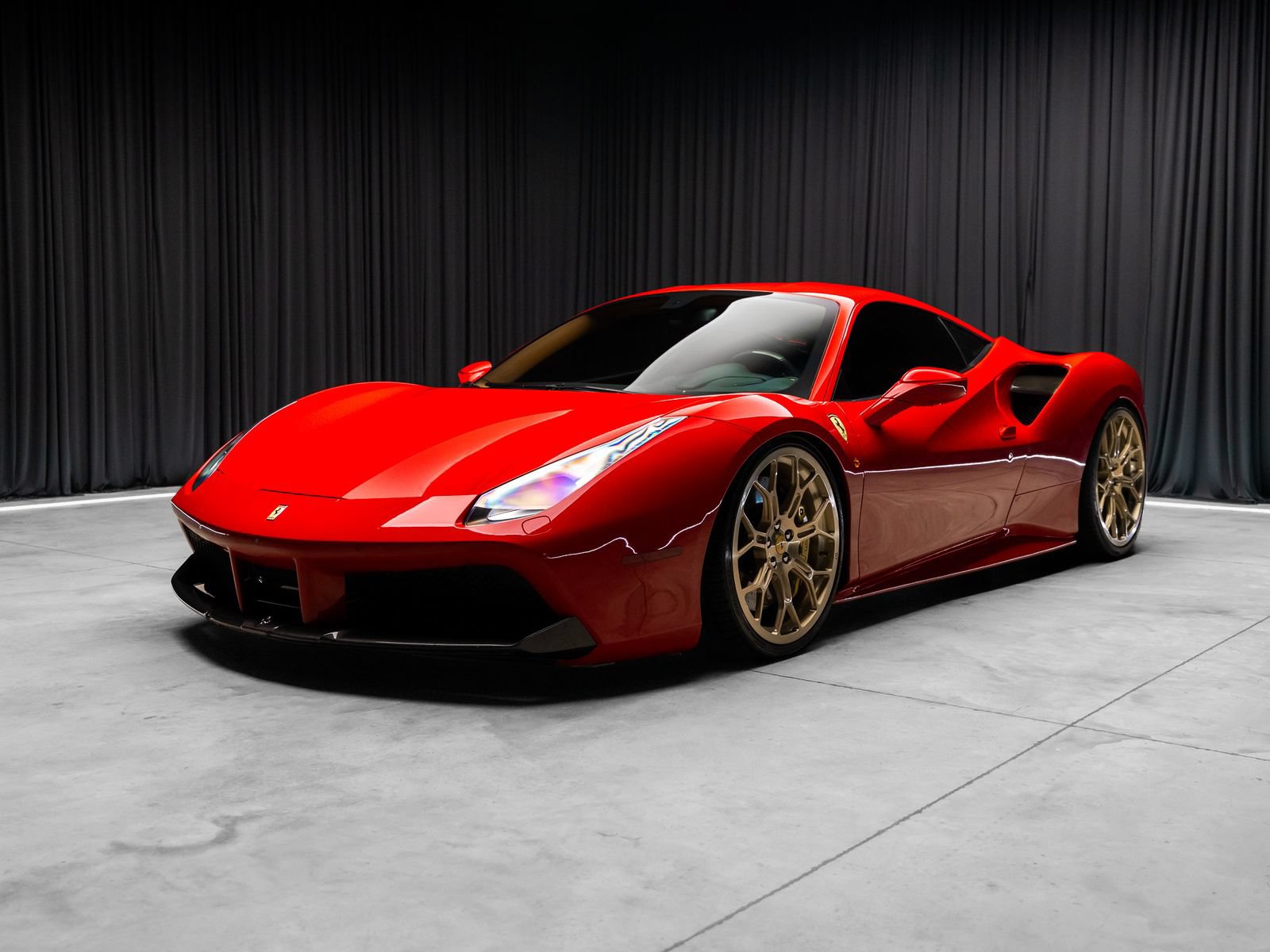 Used 2018 Ferrari 488 GTB RWD image 23