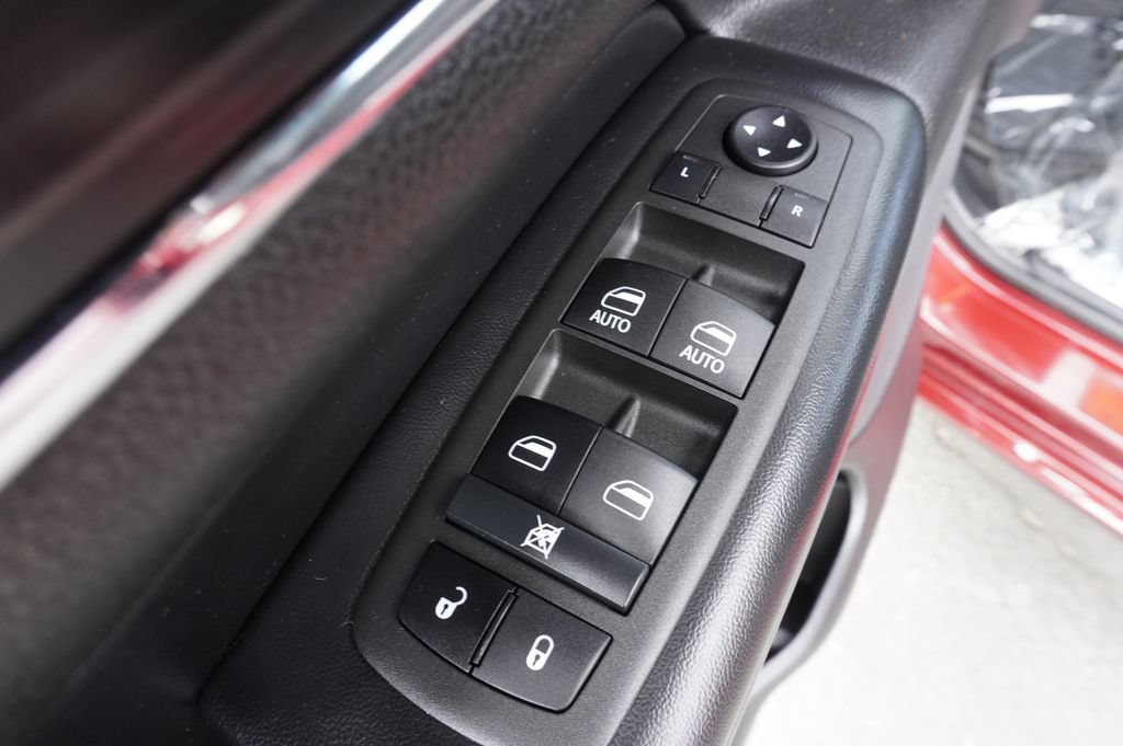 Used 2021 Jeep Grand Cherokee Limited w/ Quick Order Package 28K 80th RWD image 16