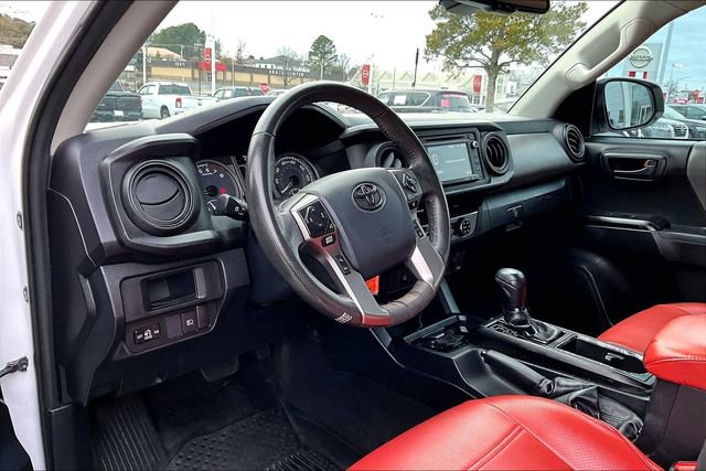 Used 2018 Toyota Tacoma SR5 image 14