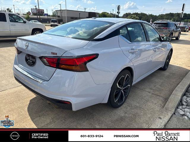 Certified 2023 Nissan Altima 2.5 SR w/ SR Premium Package FWD image 6