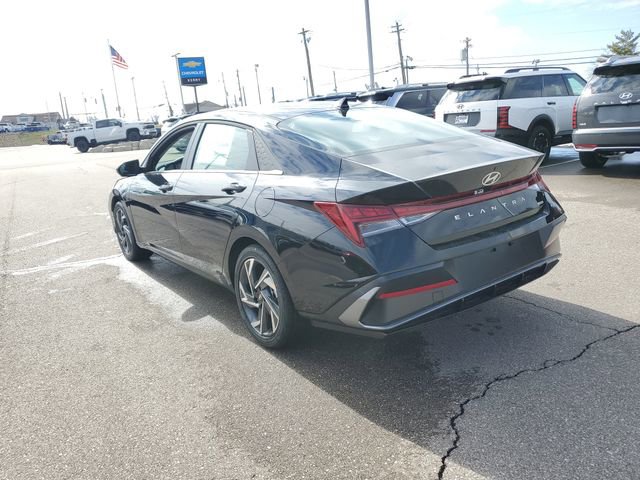 New 2026 Hyundai Elantra Limited image 3