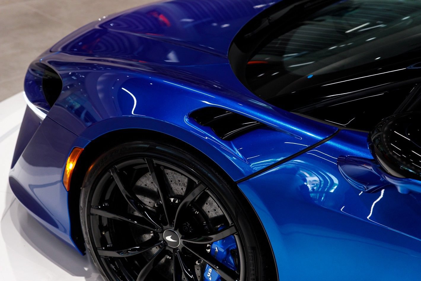 New 2026 McLaren Artura Spider RWD image 27